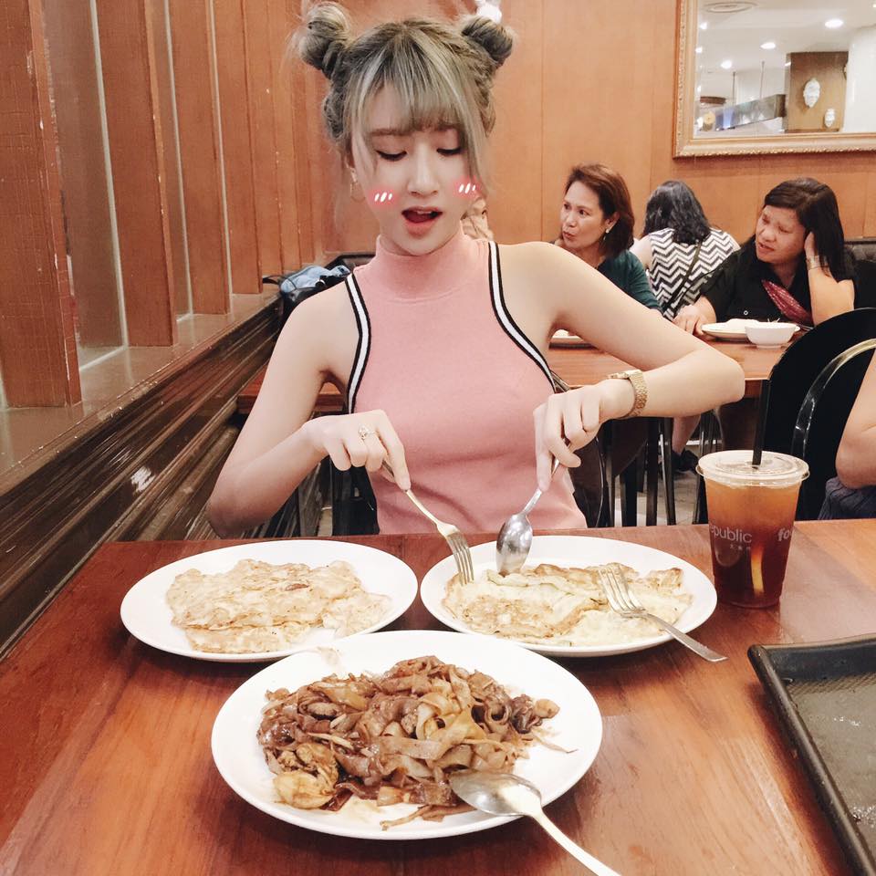 chup11 Hay lúc đang ăn