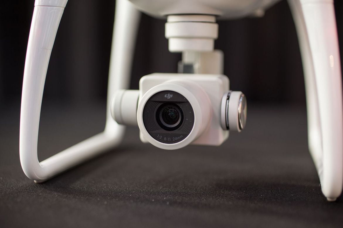 hinh7-8 Đầu tư vào camera chất lượng cao