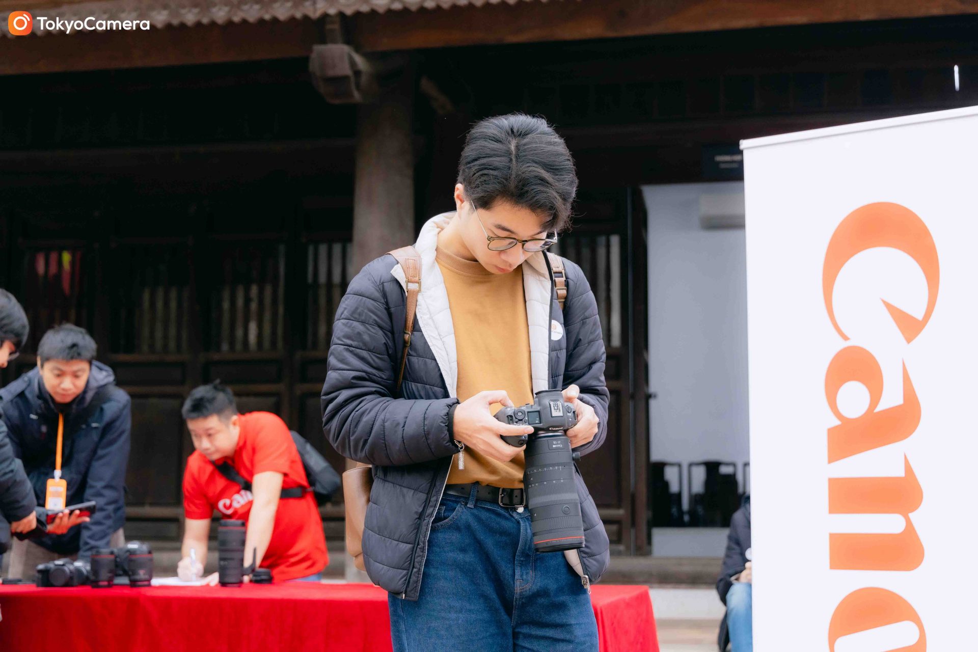 thu-thach-anh-sang-trong-nhiep-anh-co-phuc-ha-noi-1 WORKSHOP THỬ THÁCH ÁNH SÁNG TRONG NHIẾP ẢNH CỔ PHỤC HÀ NỘI