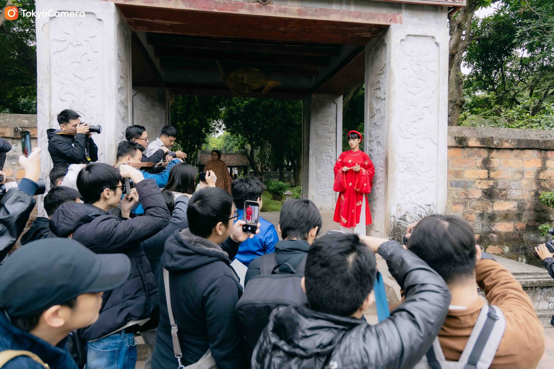 thu-thach-anh-sang-trong-nhiep-anh-co-phuc-ha-noi-12 WORKSHOP THỬ THÁCH ÁNH SÁNG TRONG NHIẾP ẢNH CỔ PHỤC HÀ NỘI