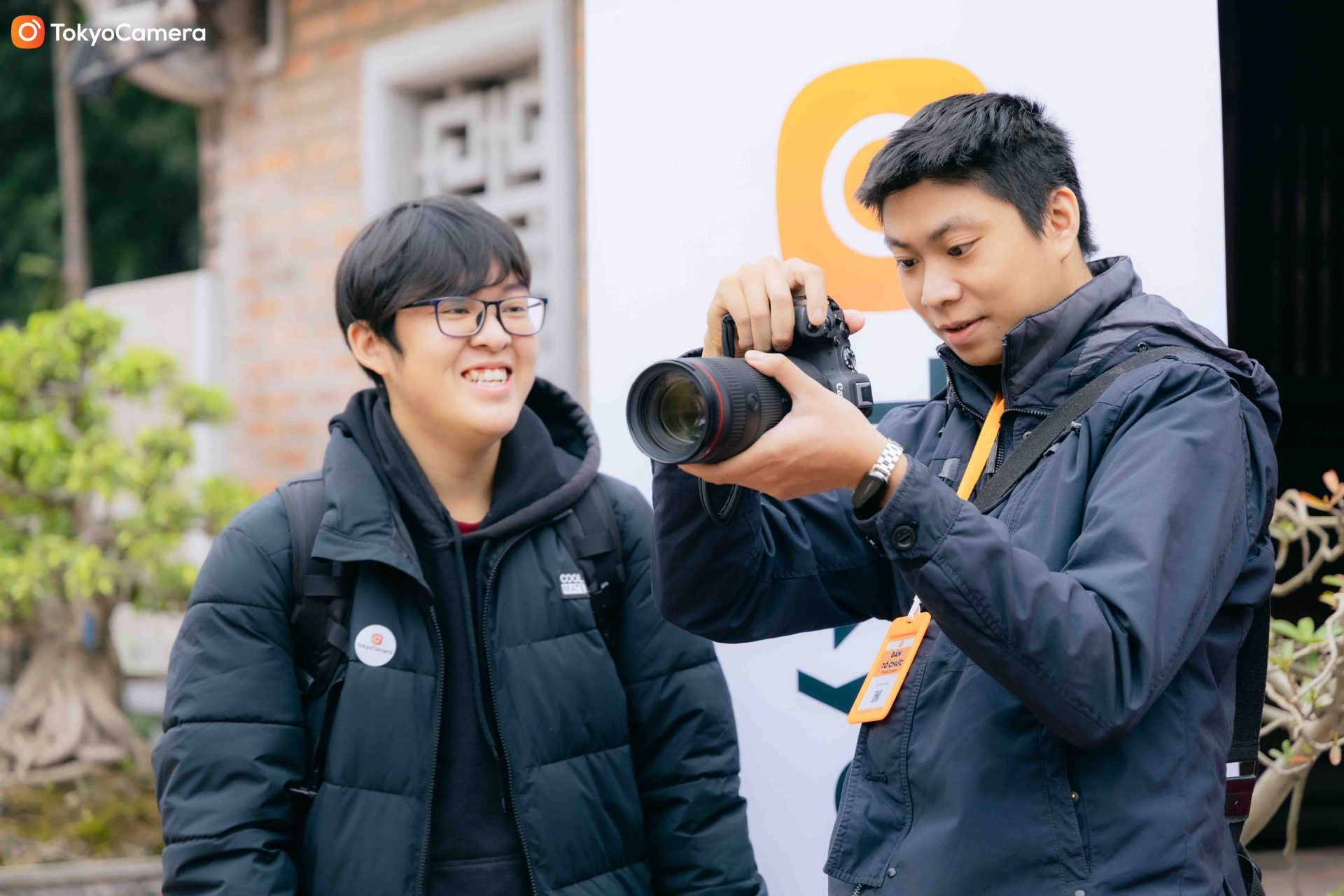 thu-thach-anh-sang-trong-nhiep-anh-co-phuc-ha-noi-5 WORKSHOP THỬ THÁCH ÁNH SÁNG TRONG NHIẾP ẢNH CỔ PHỤC HÀ NỘI