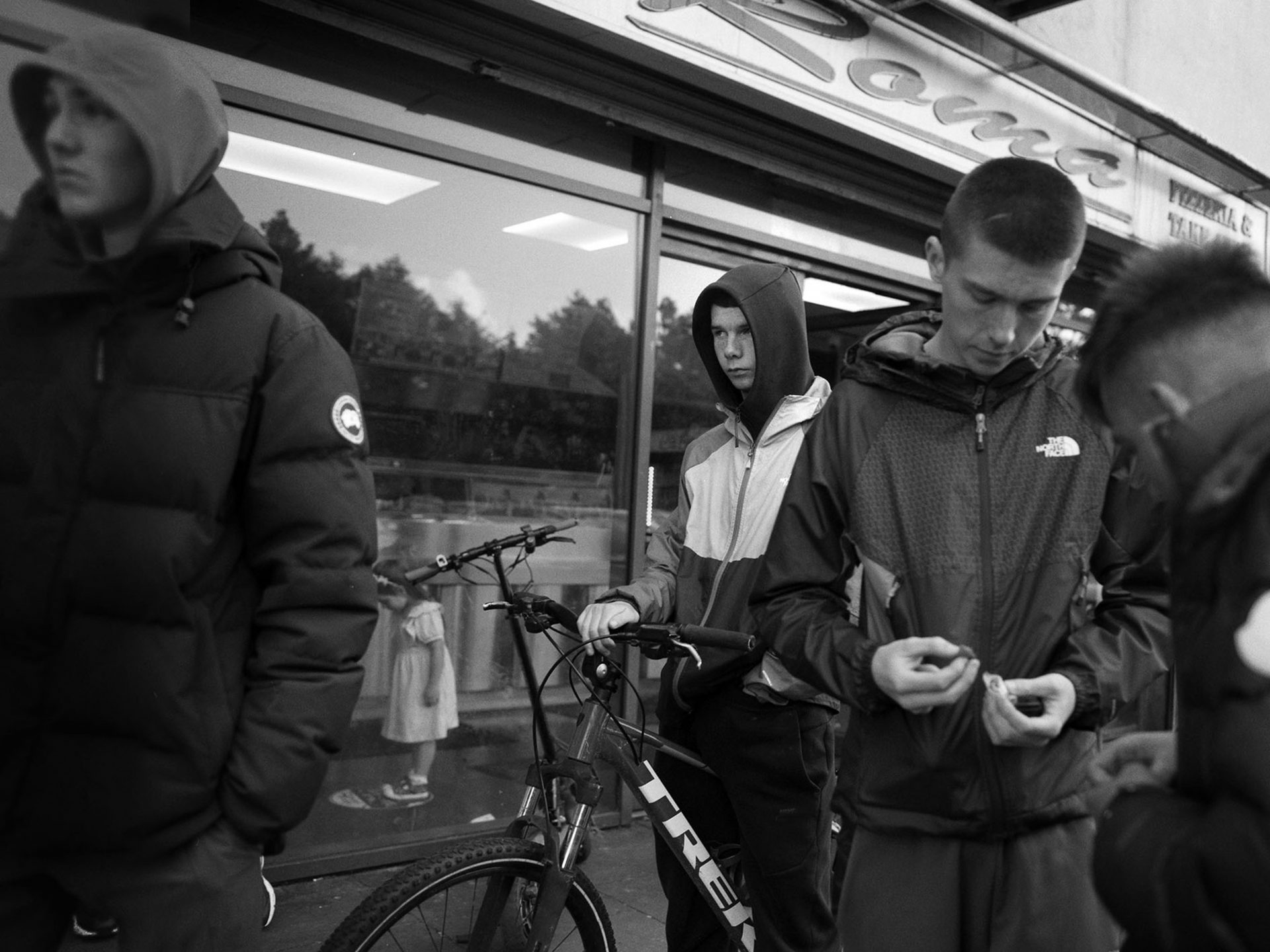 divided-youth-of-belfast-by-toby-binder-44 Sony World Photography Awards 2025